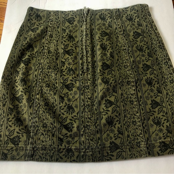 Free People EUC Mini Skirt Size 6 - Picture 16 of 16